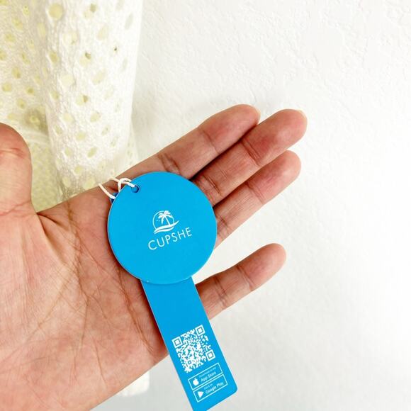 CUPSHE SWIMMING COVERUP CREAM WHITE WOMEN MEDIUM BRAND NEW WITH TAGS - Picture 8 of 9